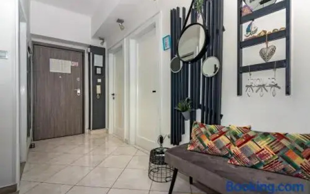 Spacious Apartment Center