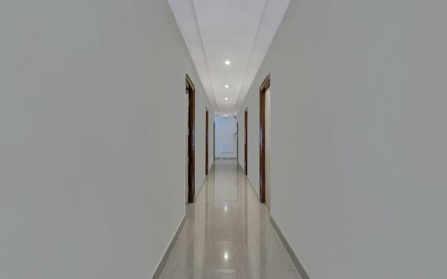 OYO 12181 Hotel Gravity