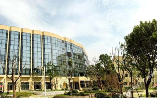 Shanghai Fliport Garden Hotel