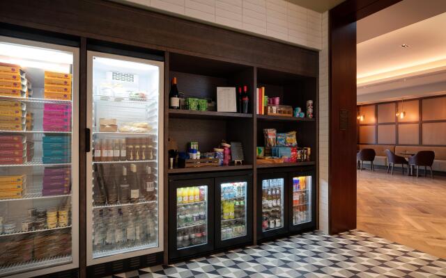 Staybridge Suites London Heathrow - Bath Road by IHG