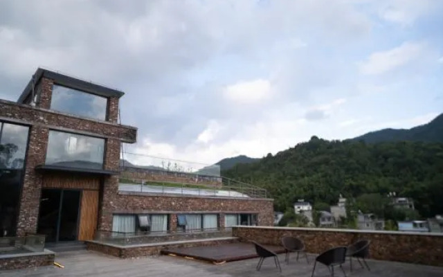 Shoudan Hotel