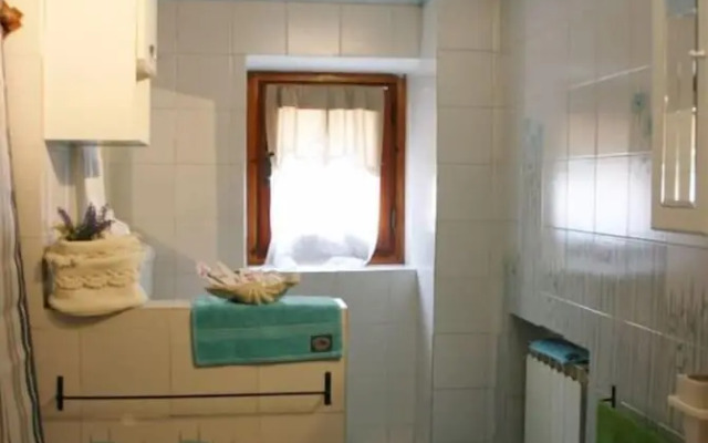 Beautiful private villa with WIFI, private pool, TV, pets allowed and parking, close to Arezzo