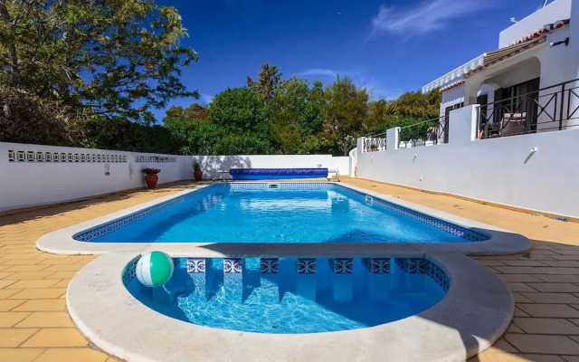 Floresta Fabulous Villa Close to Beach and Golf