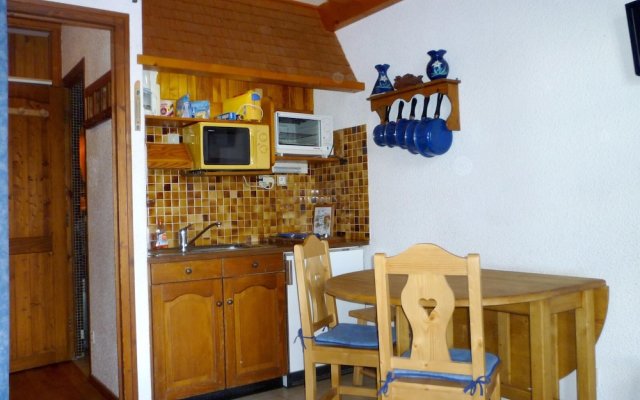 Apartment With One Bedroom In Crest Voland, With Wonderful Mountain View And Furnished Terrace 10 M From The Slopes