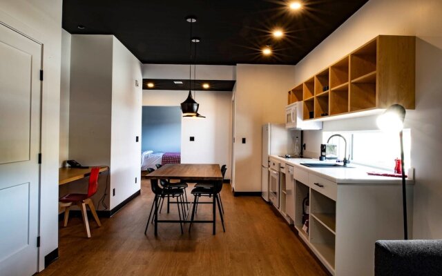 Raven Inn Whitehorse