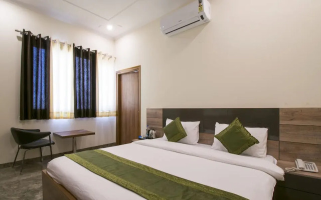 Treebo Trend Corporate 32