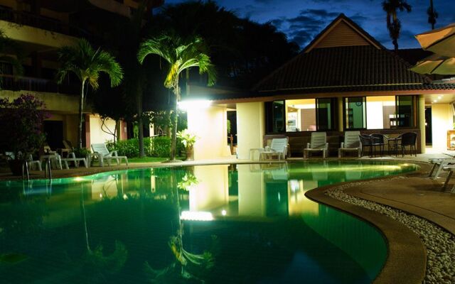 Beach House Samui Hotel