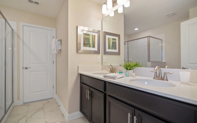 8BR ChampionsGate Pool Home wTheater