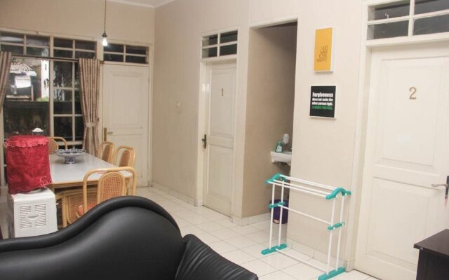 PELE Backpacker Guesthouse