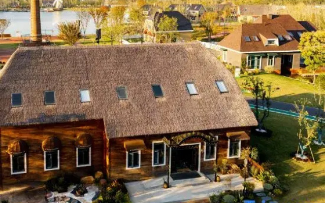 Lake Roli Resort