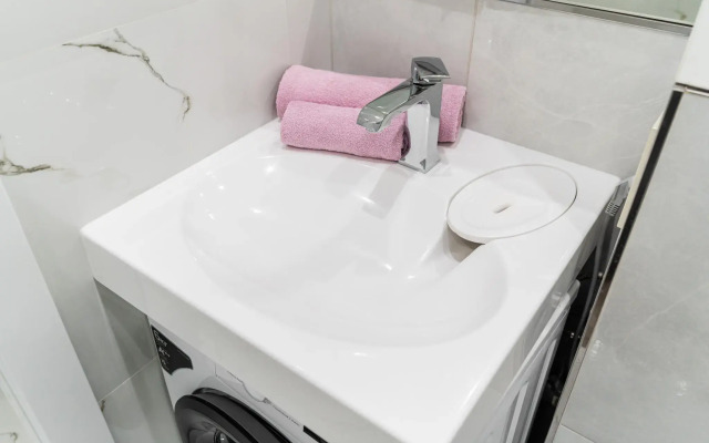 LetoApart on Tamanskaya street 121k16