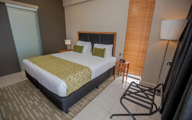 Ela Beach Hotel & Apartments