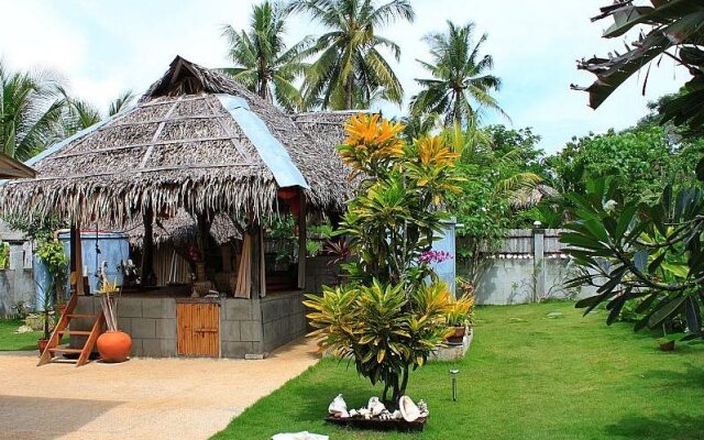 Alumbung Tropical Living