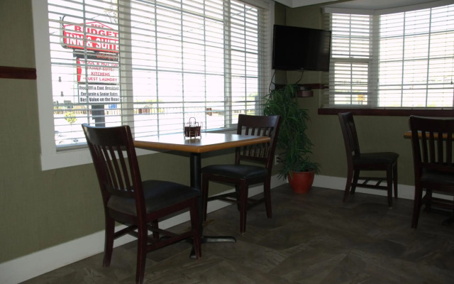 Best Budget Inn and Suites