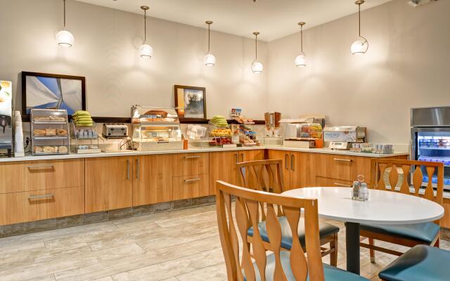 Holiday Inn Express Newport Beach by IHG