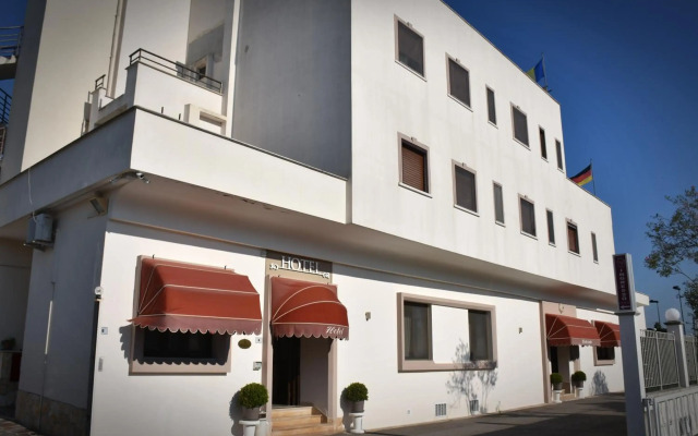 hotelImage