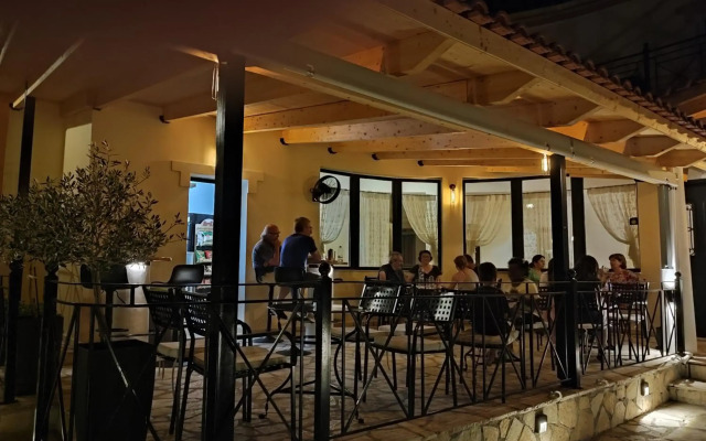 Elanthi Village Hotel
