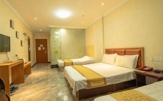 Longyi Hotel (Wuhan Happy Valley Wuhan High-speed Railway Station)