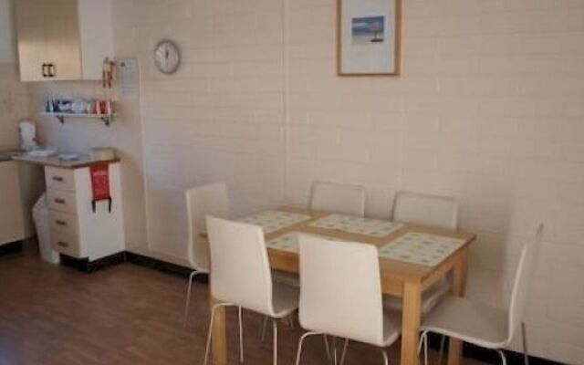 Kon Tiki Apartments