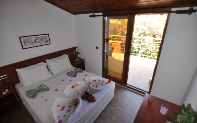 Longhouse Inn Hotel