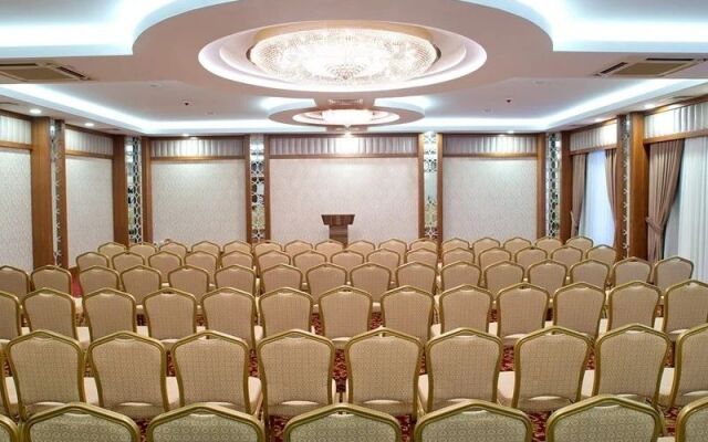 Bonjur Hotel Thermal & Wellness Club