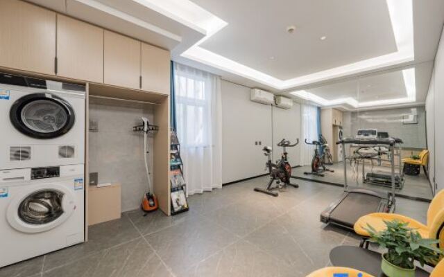 New Century Meitu Hotel (Ningbo Tianyi Square, Gulou Metro Station)