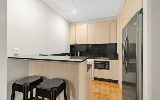 Melbourne City Suites