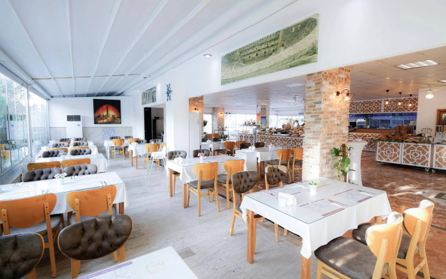 Lara World Hotel