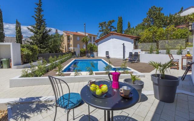 Modern apartment with swimming pool and terrace