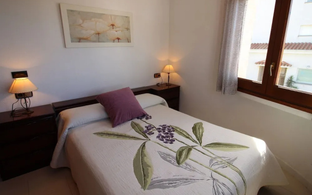 Holiday home in Empuriabrava with a private swimming pool