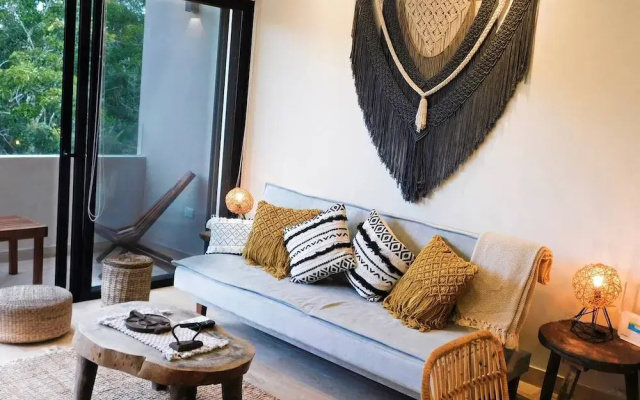 Condo With Amazing Jungle View With Top Amenities