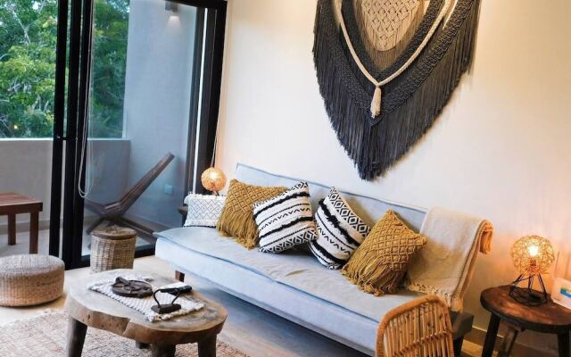 Condo With Amazing Jungle View With Top Amenities