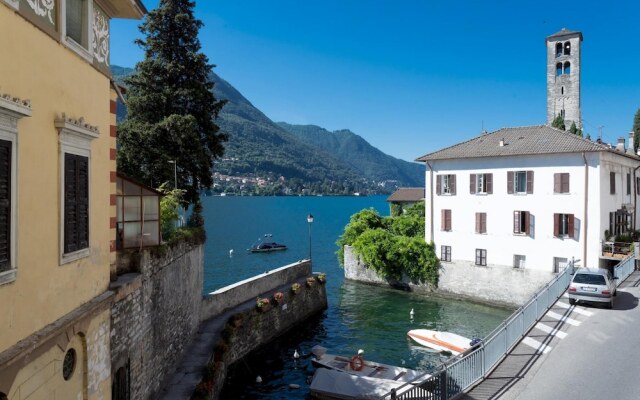 Co-b730-regi37a2 - Romantic Pier