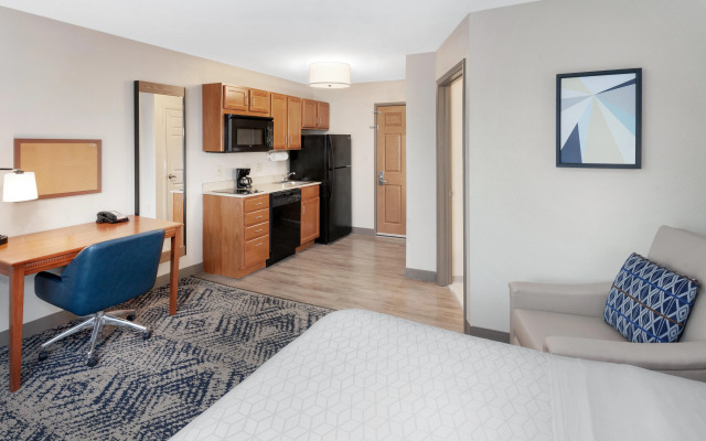 Candlewood Suites Louisville North by IHG