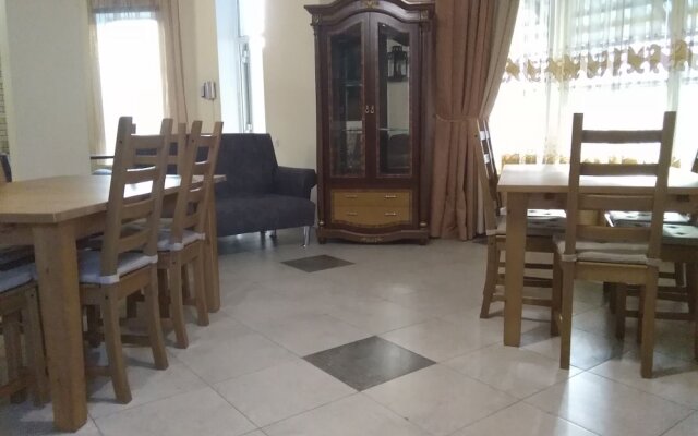 FreeDOM Guesthouse