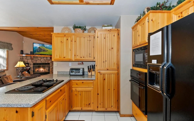 085 - Bear Paw Chalet