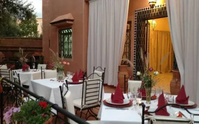 Riad and Villa Emy Les Une Nuits