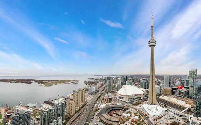 Platinum Suites - Breathtaking CN Tower View