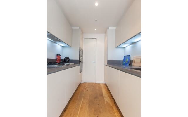 Elegant and Modern Apartment in Central Edinburgh