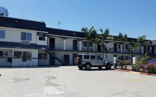 Value Inn Bellflower
