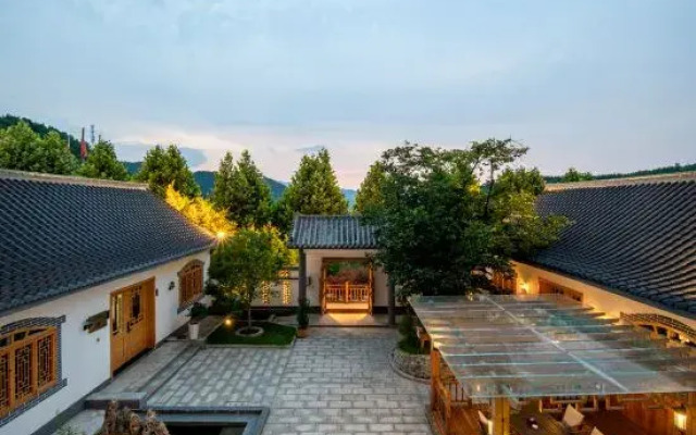 Luanchuan Yuanheng Hotel