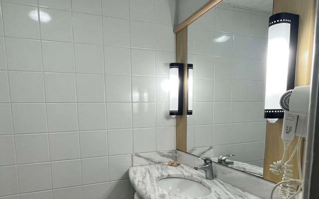 Ibis Santos Gonzaga Praia