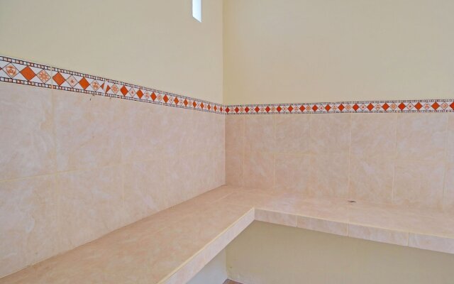 OYO Life  92953 Nirmala Kost