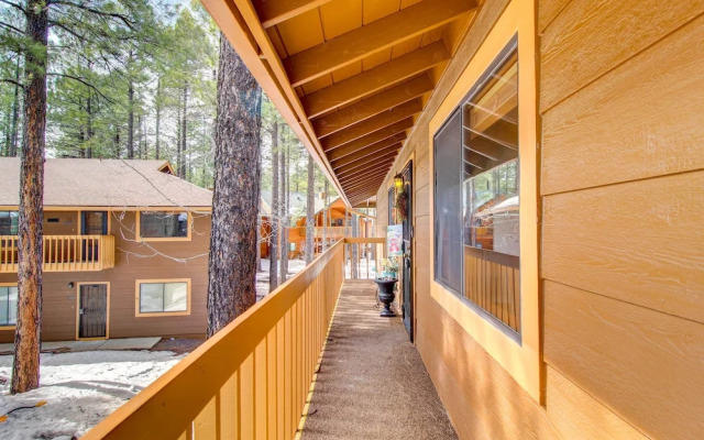 Near Golfing & Hiking: Pinetop Vacation Rental!