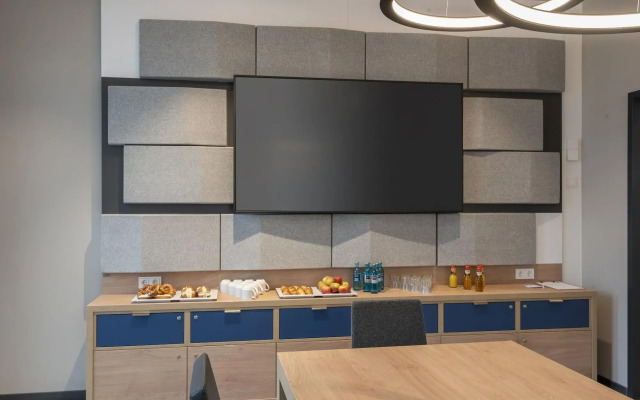 Holiday Inn Express Munich North by IHG