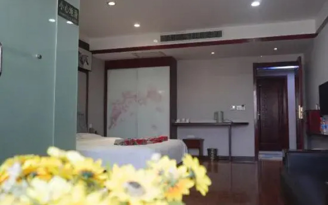 Jun Yi Chain Hotel (Danfeng Railway Station Branch)