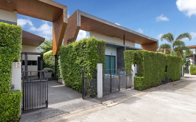 The 8 Pool Villa