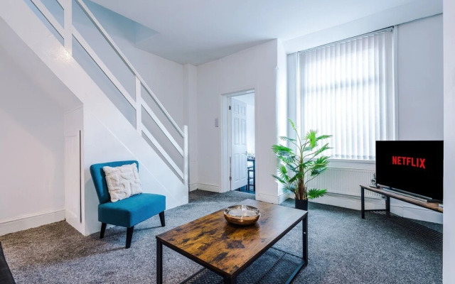 Lovely three bedroom home free parking
