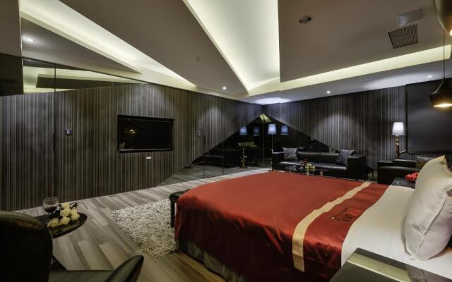 M hotel
