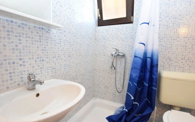 Lovable Apartment, Pool With Deckchairs, Fenced Garden With Grill, Wifi and Airco - Cottages_and_Houses in Porec - Photo 4